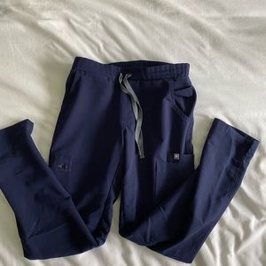 Figs Yola skinny scrub pants